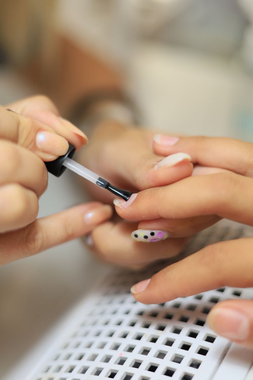 professional manicure session in istanbul